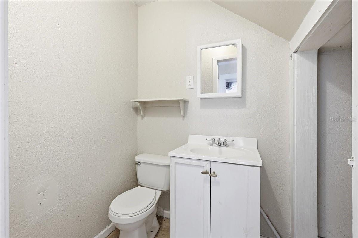 1049 Monroe St Property Photo 12