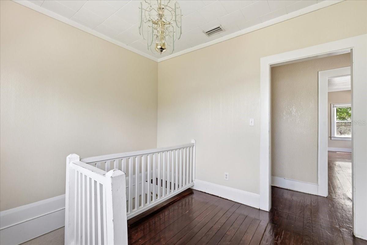1049 Monroe St Property Photo 13