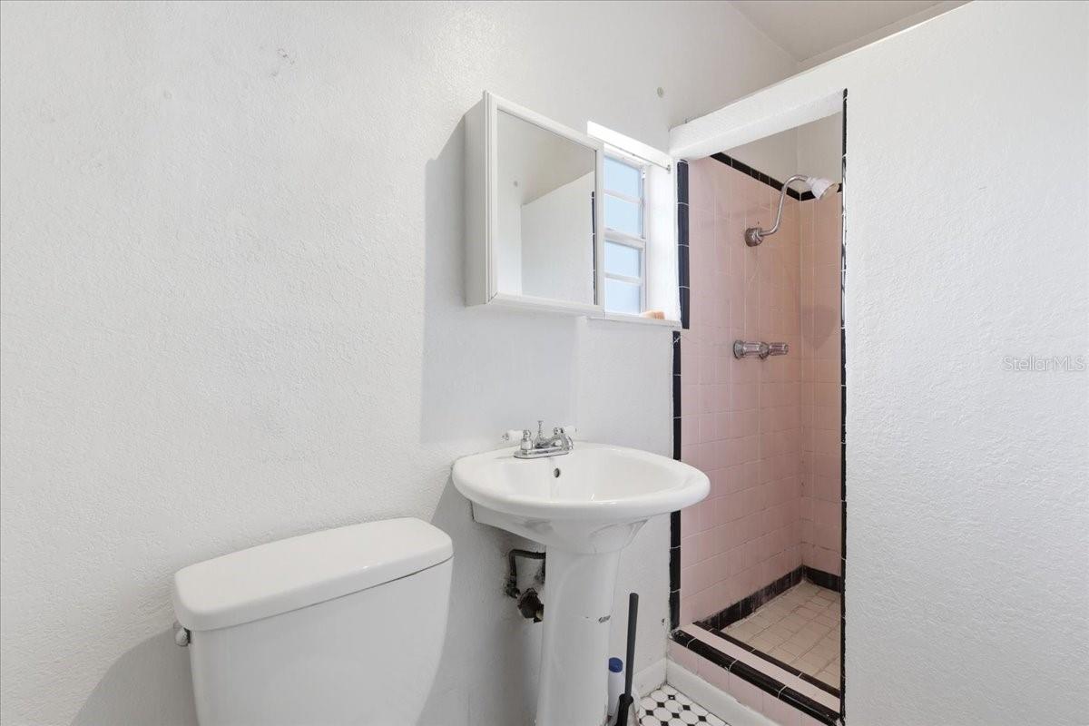 1049 Monroe St Property Photo 19