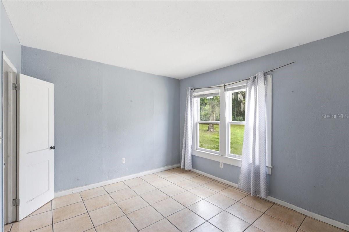 1049 Monroe St Property Photo 22