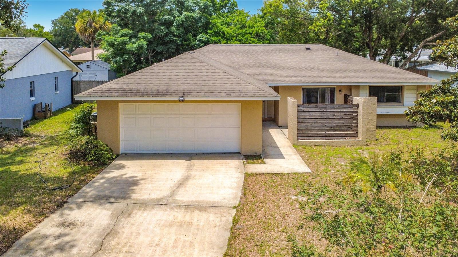 800 WAVECREST DR