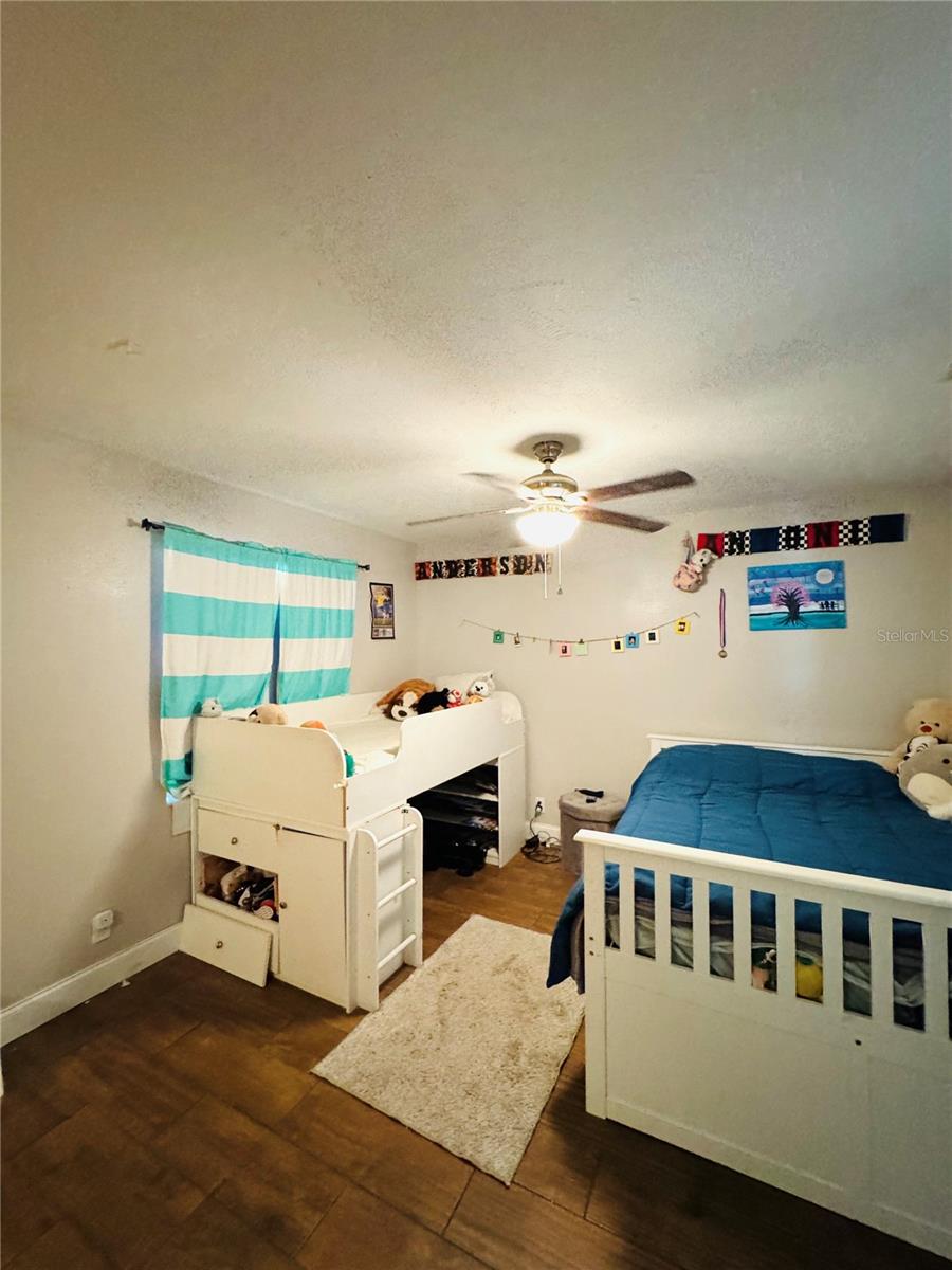 1221 Leeway Ave Property Photo 11