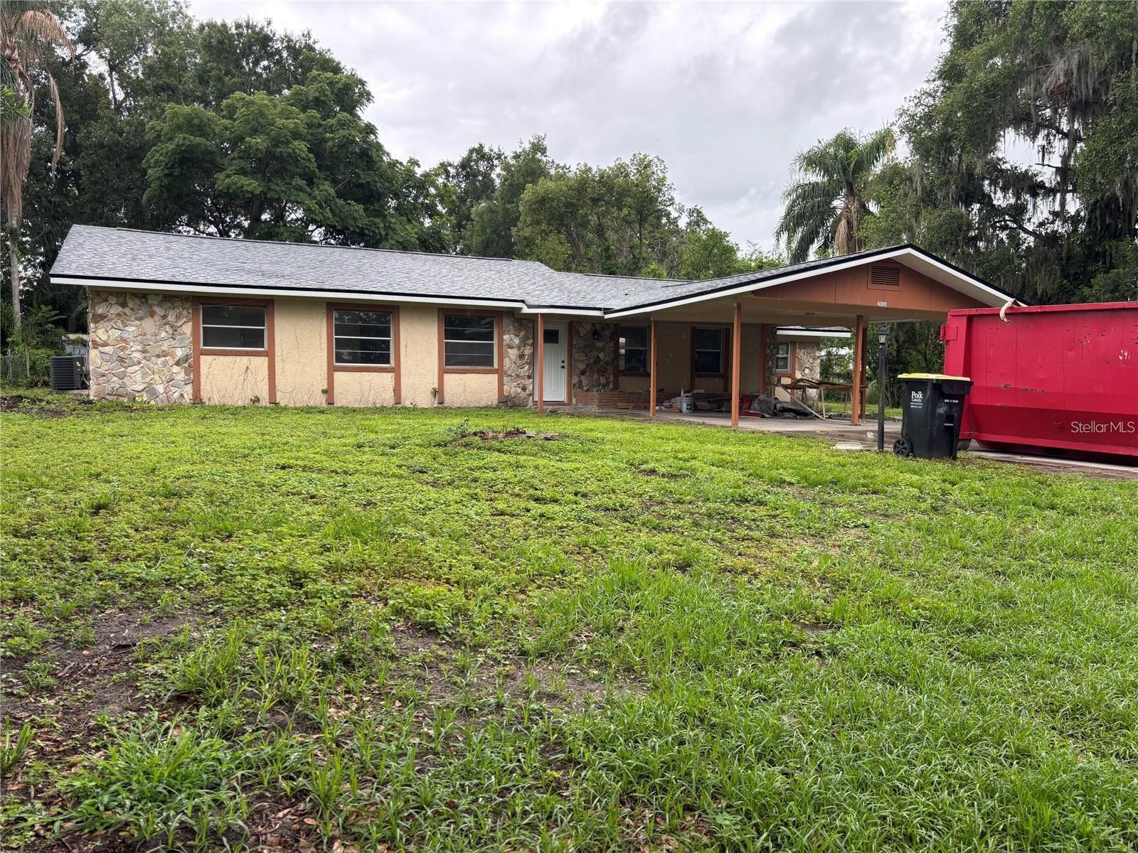 2035 Voltaire St Property Photo 1