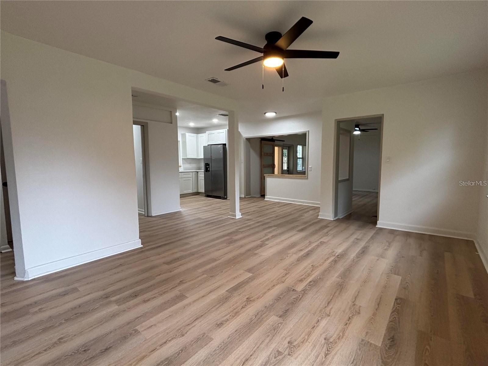 2035 Voltaire St Property Photo 7