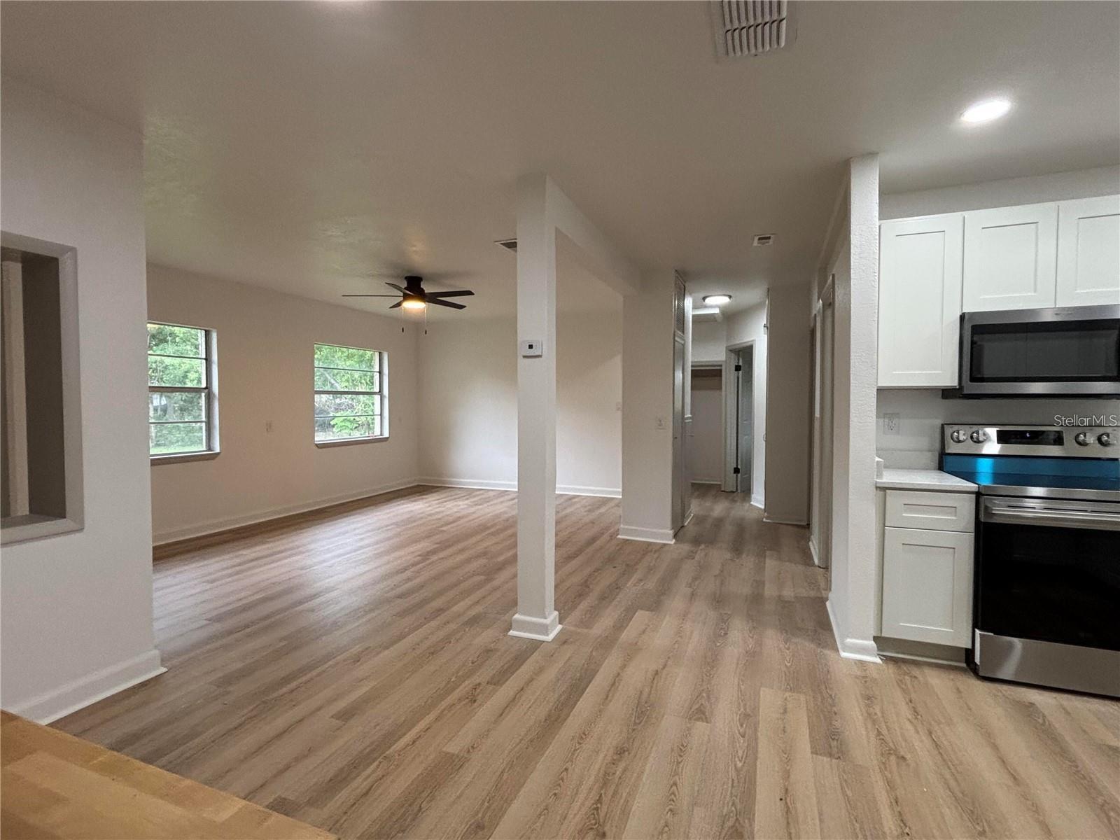 2035 Voltaire St Property Photo 10