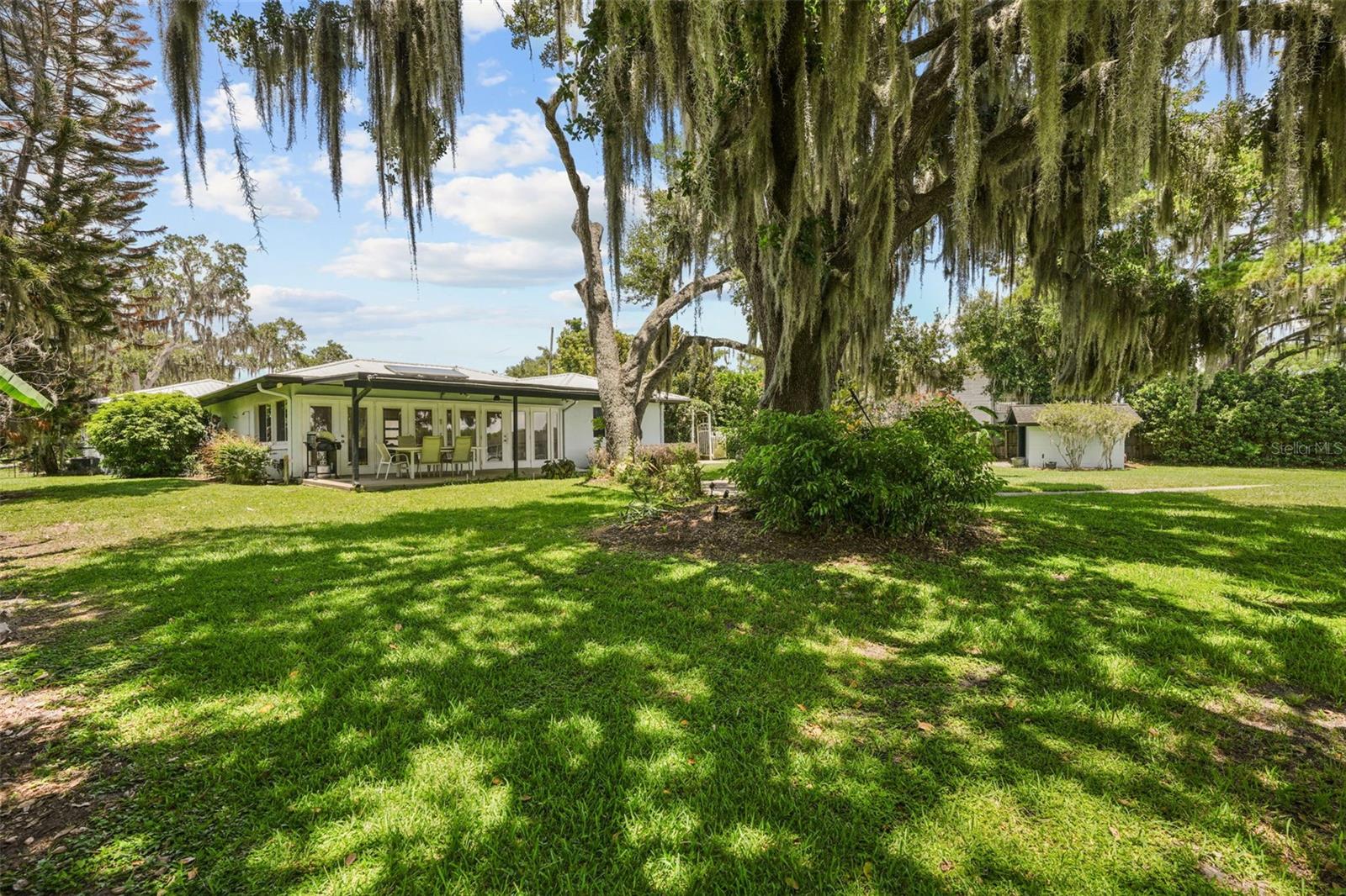 5497 Alandale Ct Property Photo 6