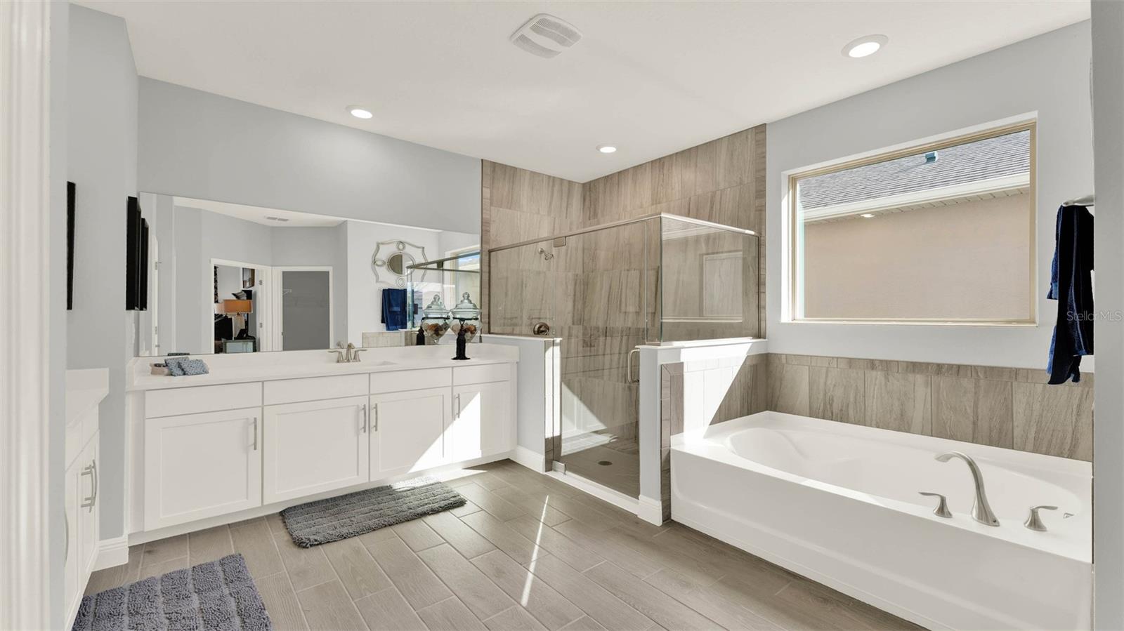 11259 Hollow Bay Dr Property Photo 13