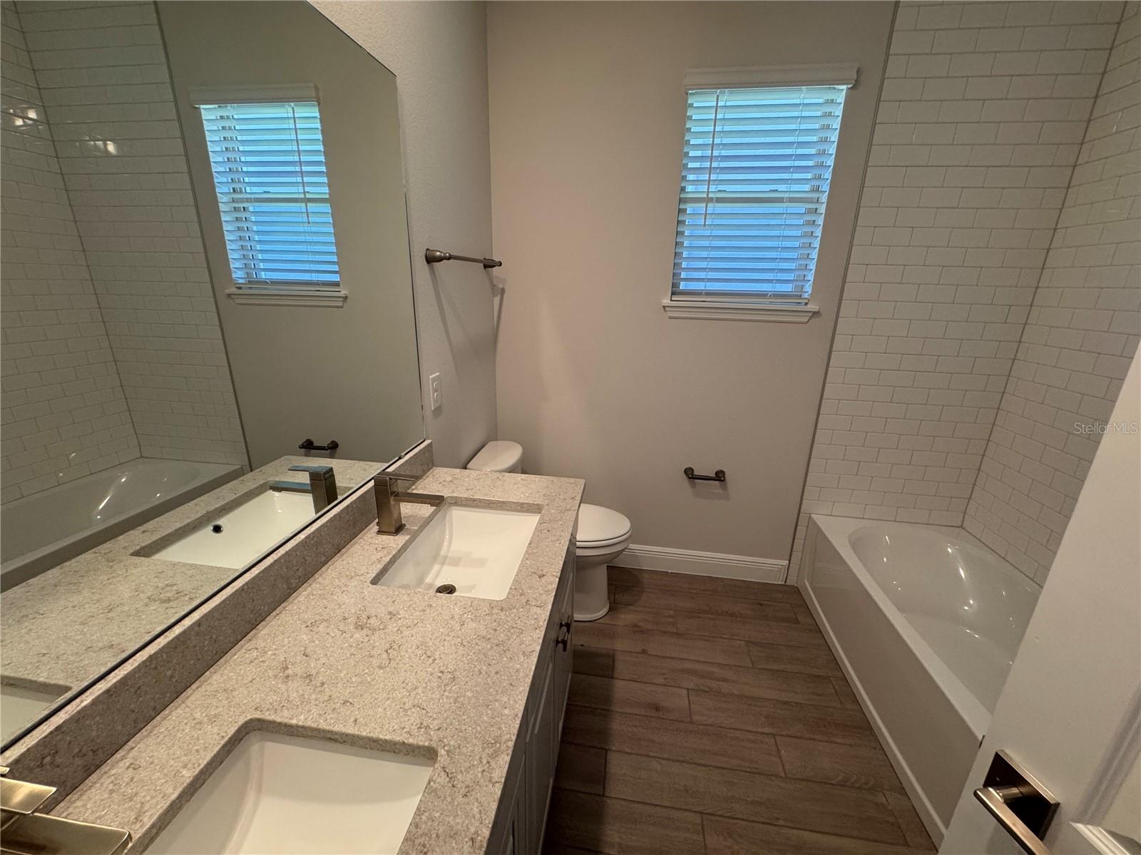 11857 Shine View Ln Property Photo 3
