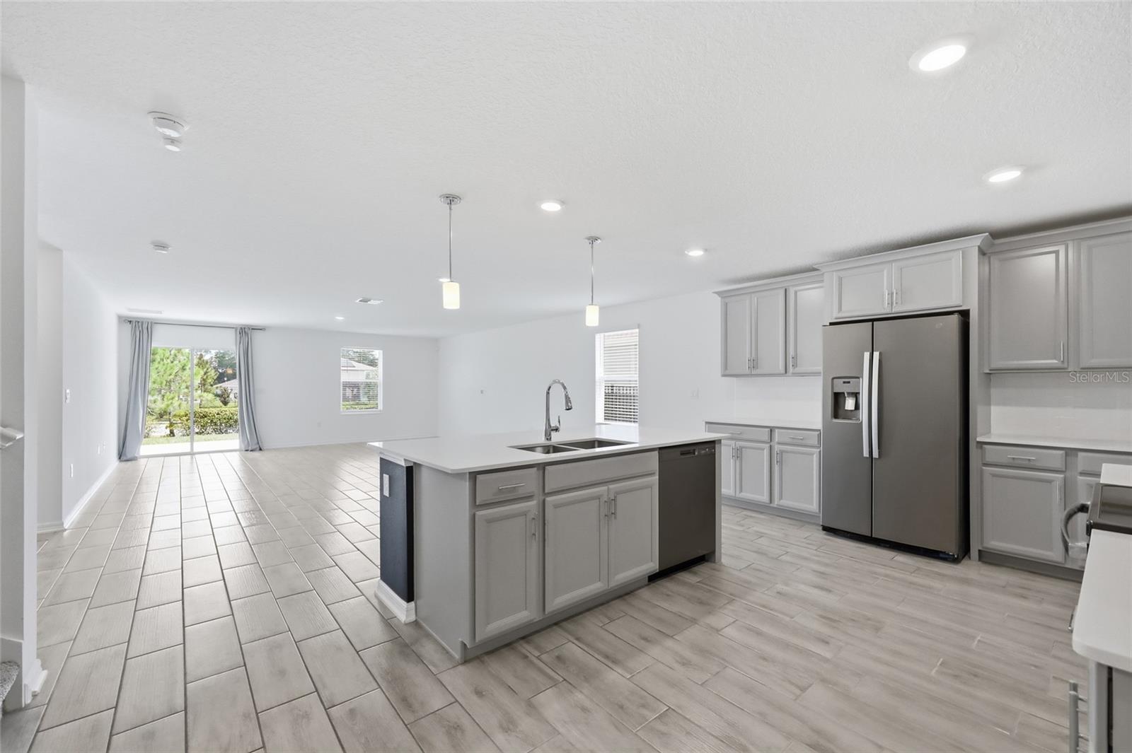 5215 Tanzanite Dr Property Photo 6