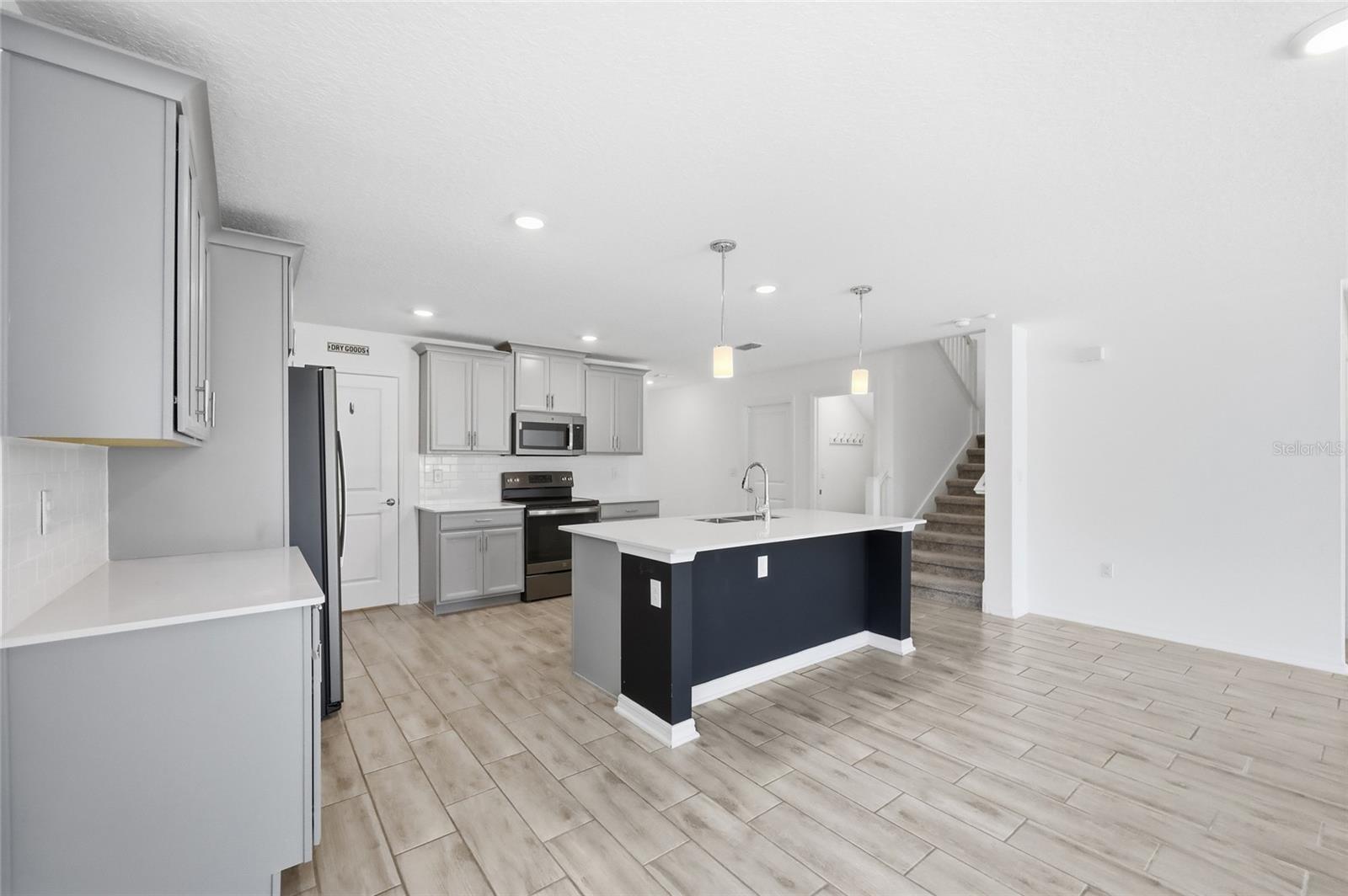 5215 Tanzanite Dr Property Photo 10