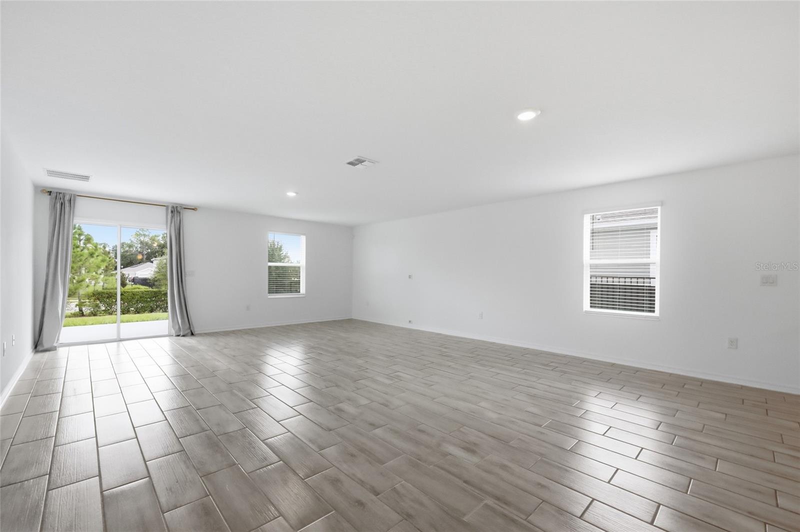5215 Tanzanite Dr Property Photo 14