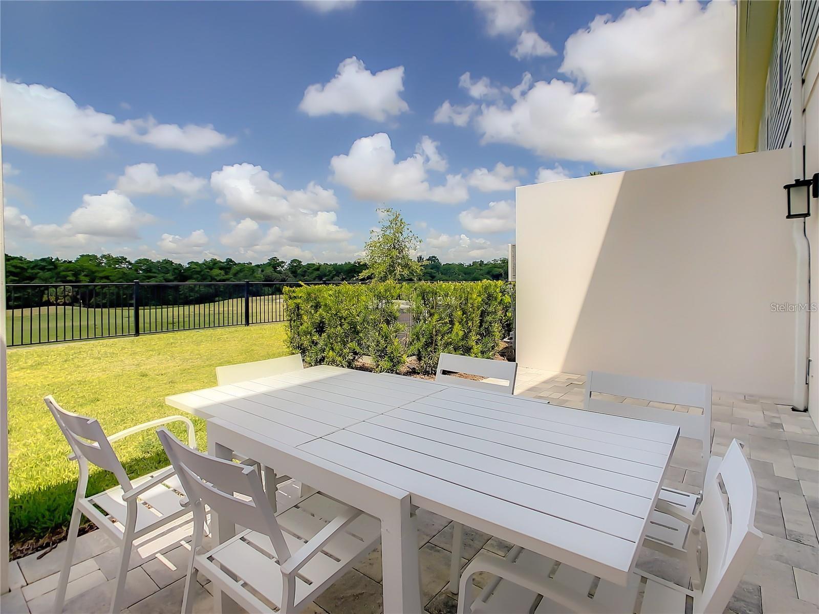 832 Driving Range Ct Property Photo 15