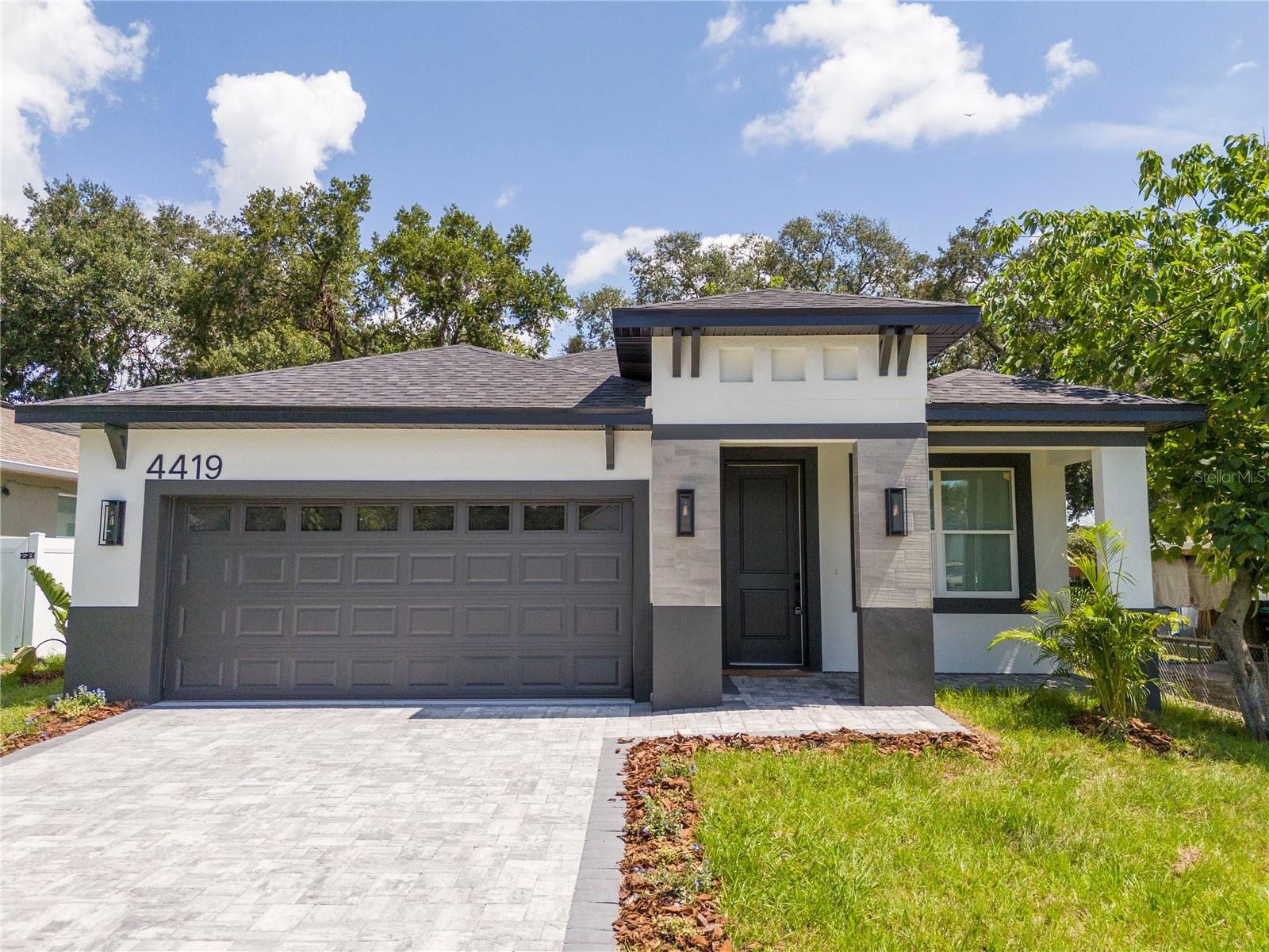 4419 College Dr Property Photo 1