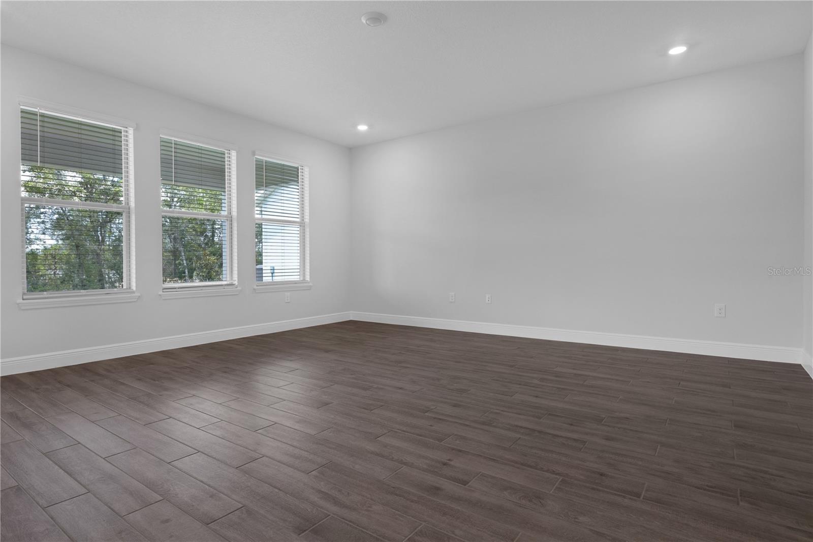 11821 Shine View Ln Property Photo 4