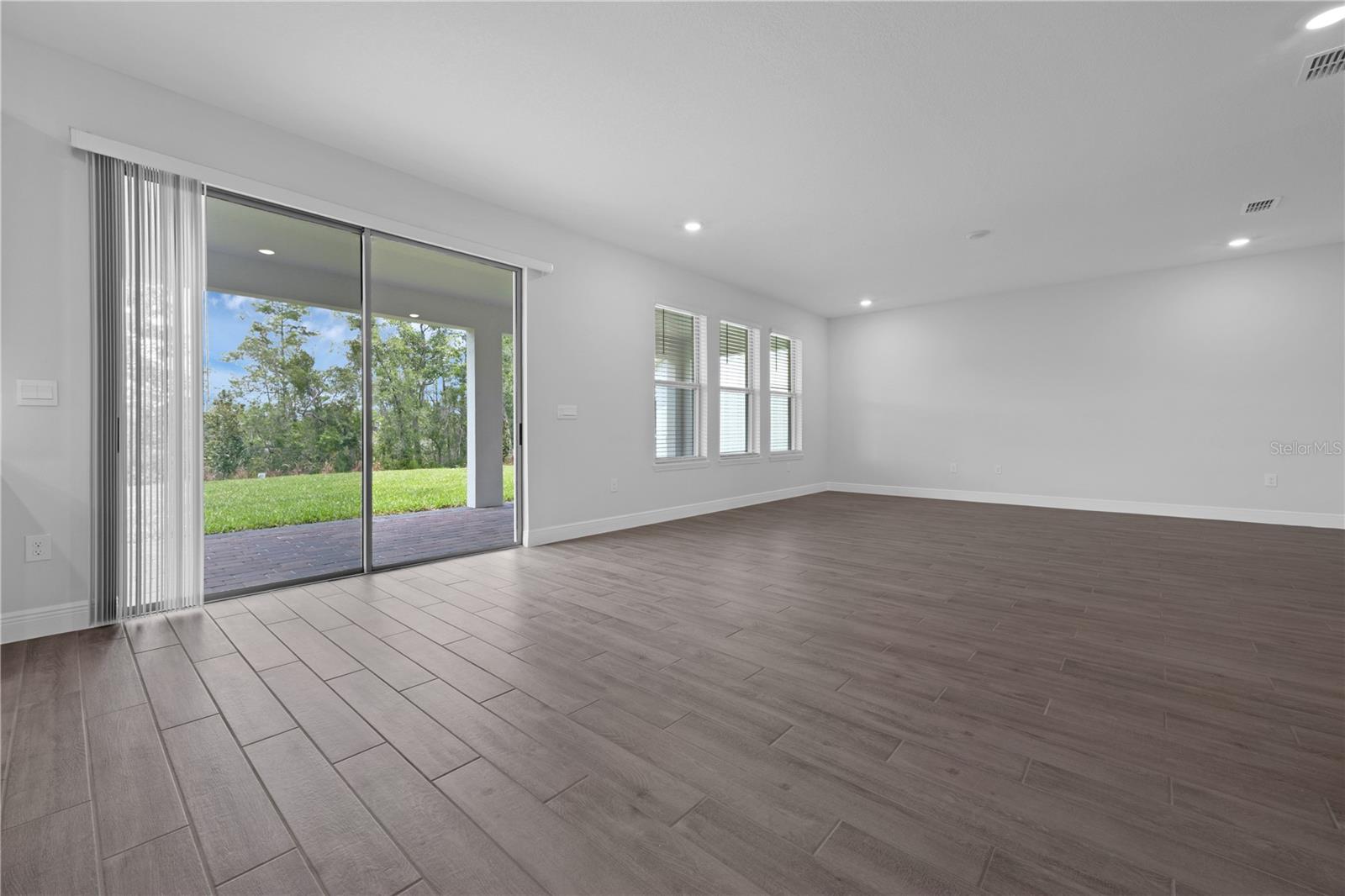 11821 Shine View Ln Property Photo 10