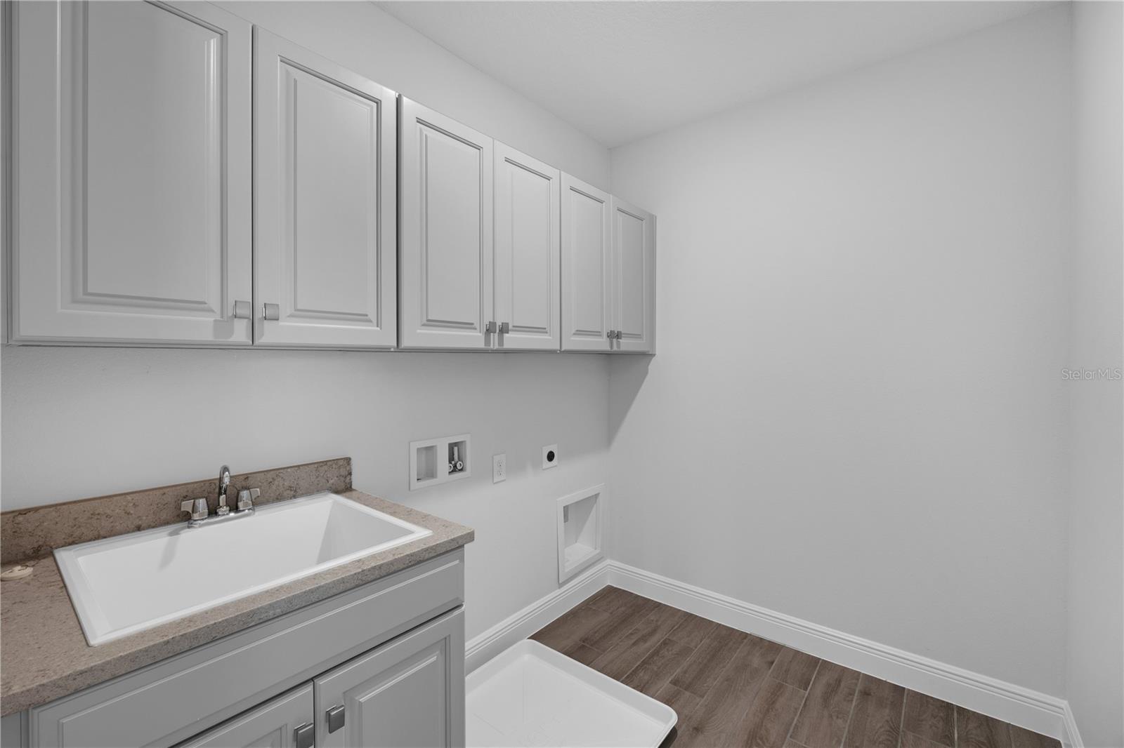 11821 Shine View Ln Property Photo 24