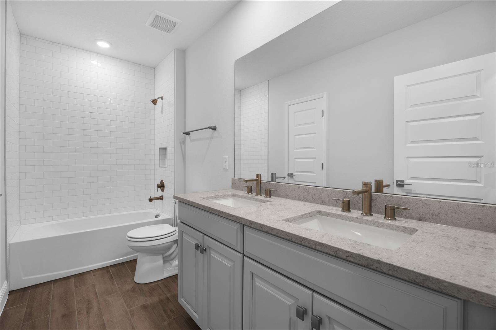 11821 Shine View Ln Property Photo 25