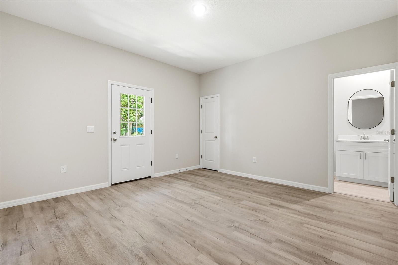 522 Palmetto St Property Photo 3