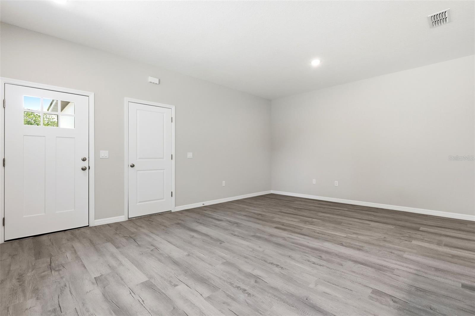 522 Palmetto St Property Photo 6