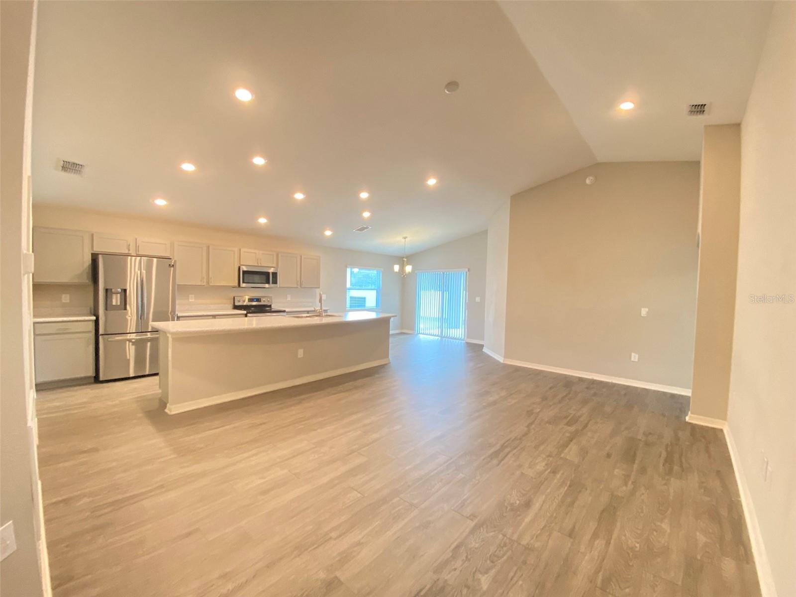188 Foxtail Loop Property Photo 2