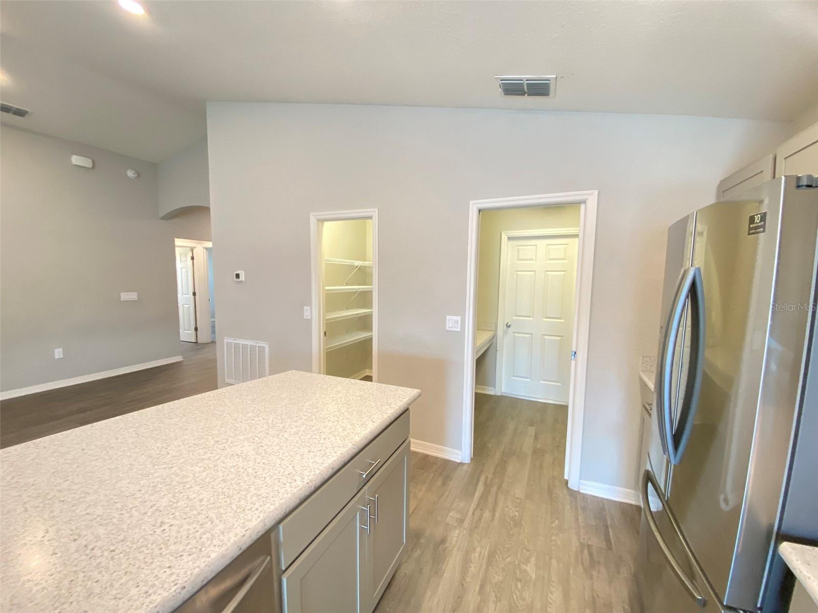 188 Foxtail Loop Property Photo 6