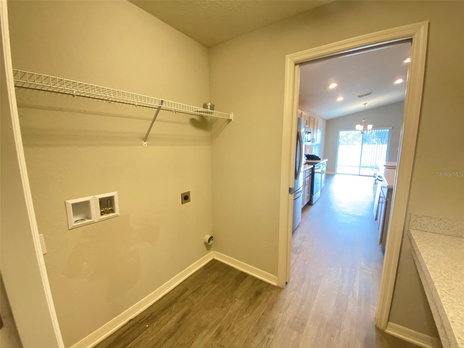 188 Foxtail Loop Property Photo 9