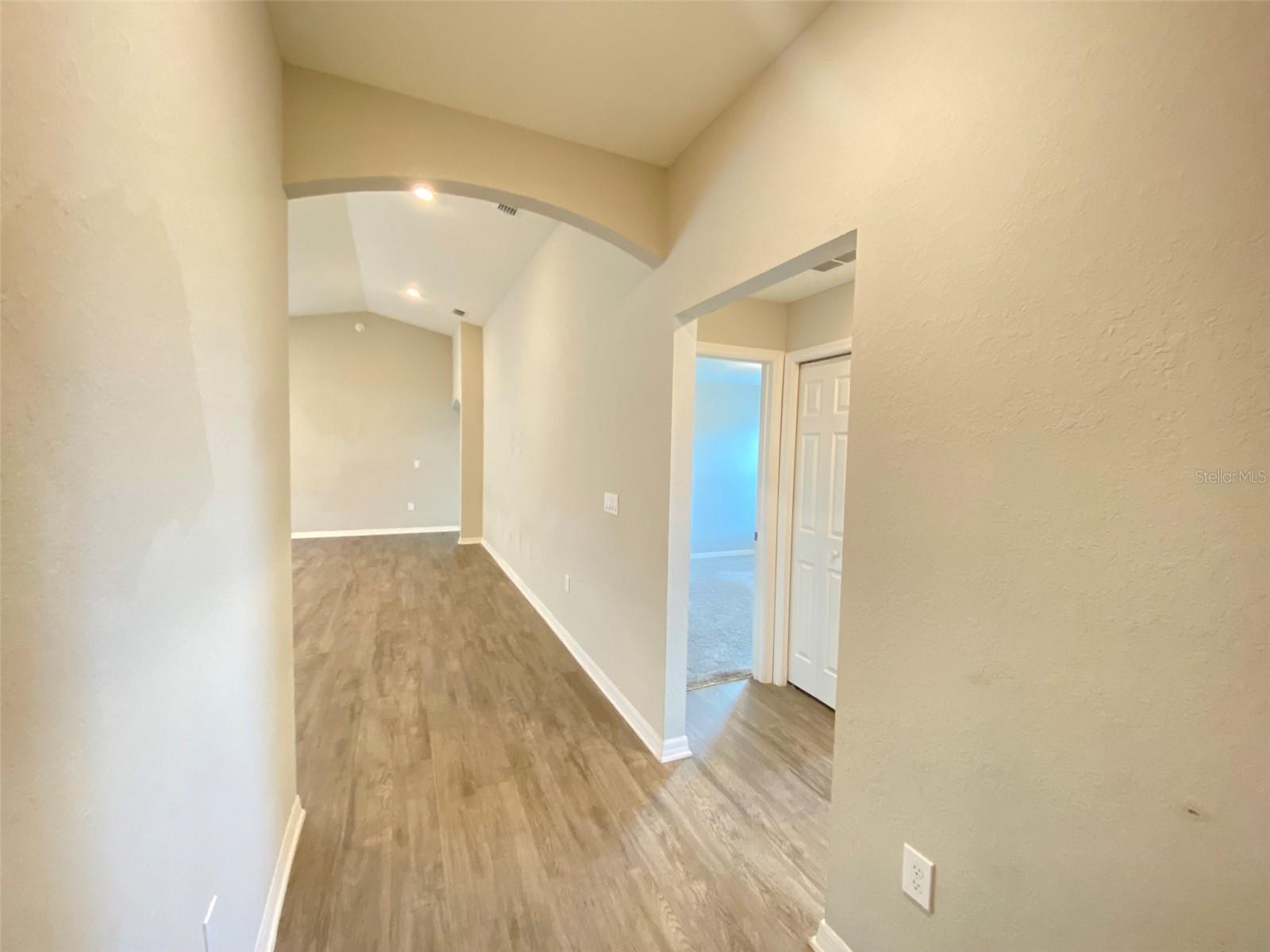 188 Foxtail Loop Property Photo 10