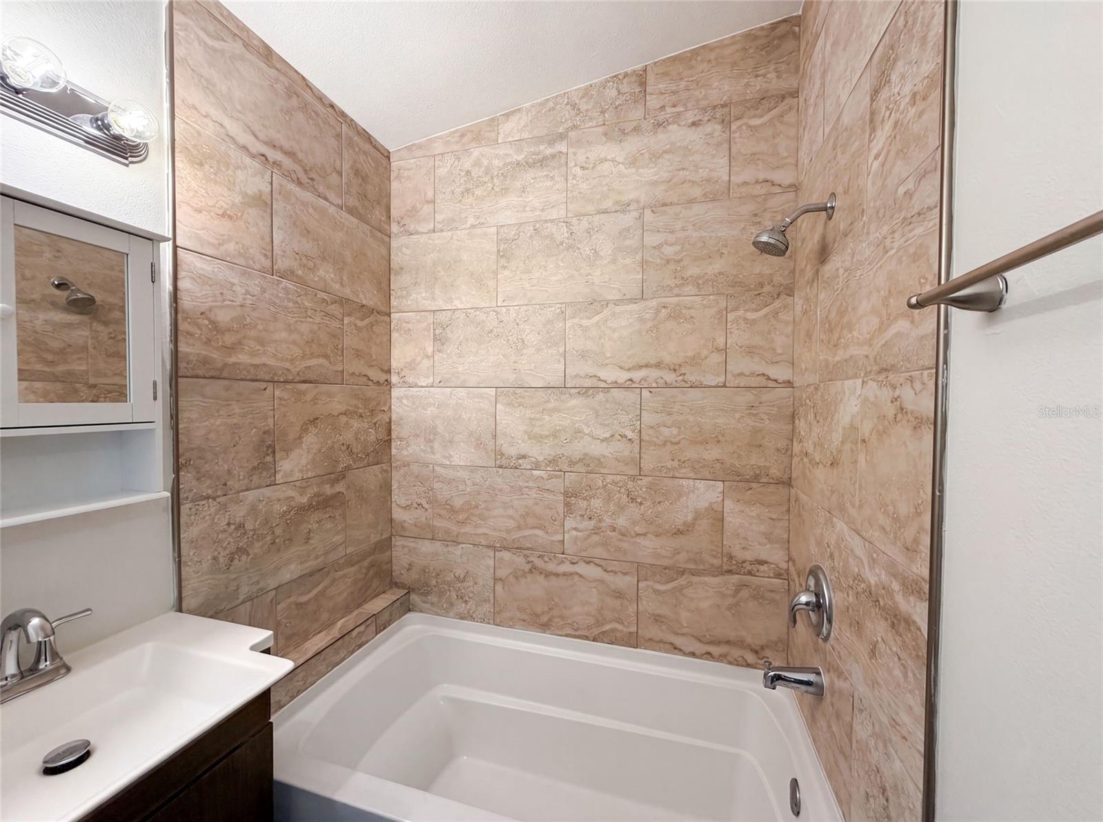 1502 Daroca Dr Property Photo 15