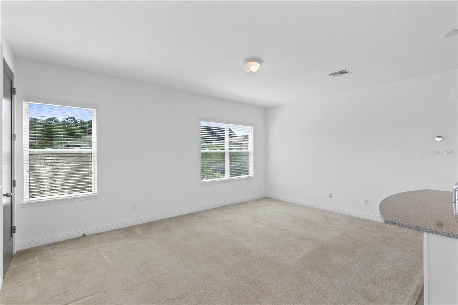 13153 Lessing Ave Property Photo 5