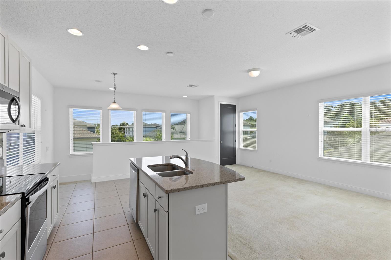 13153 Lessing Ave Property Photo 8
