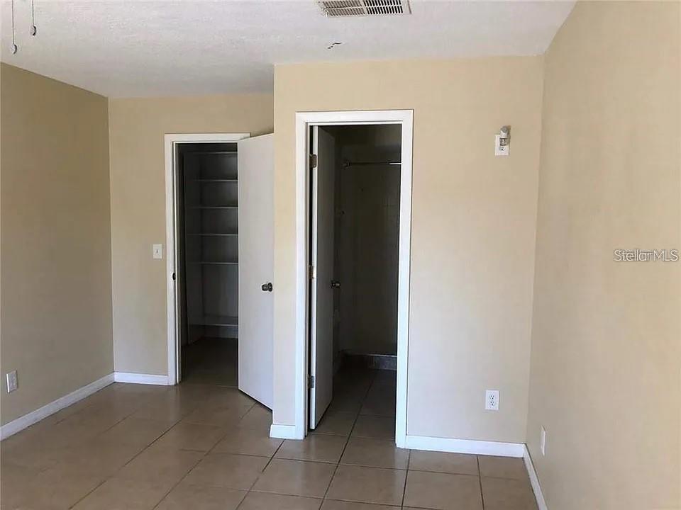 330 Colonade Ct Property Photo 3