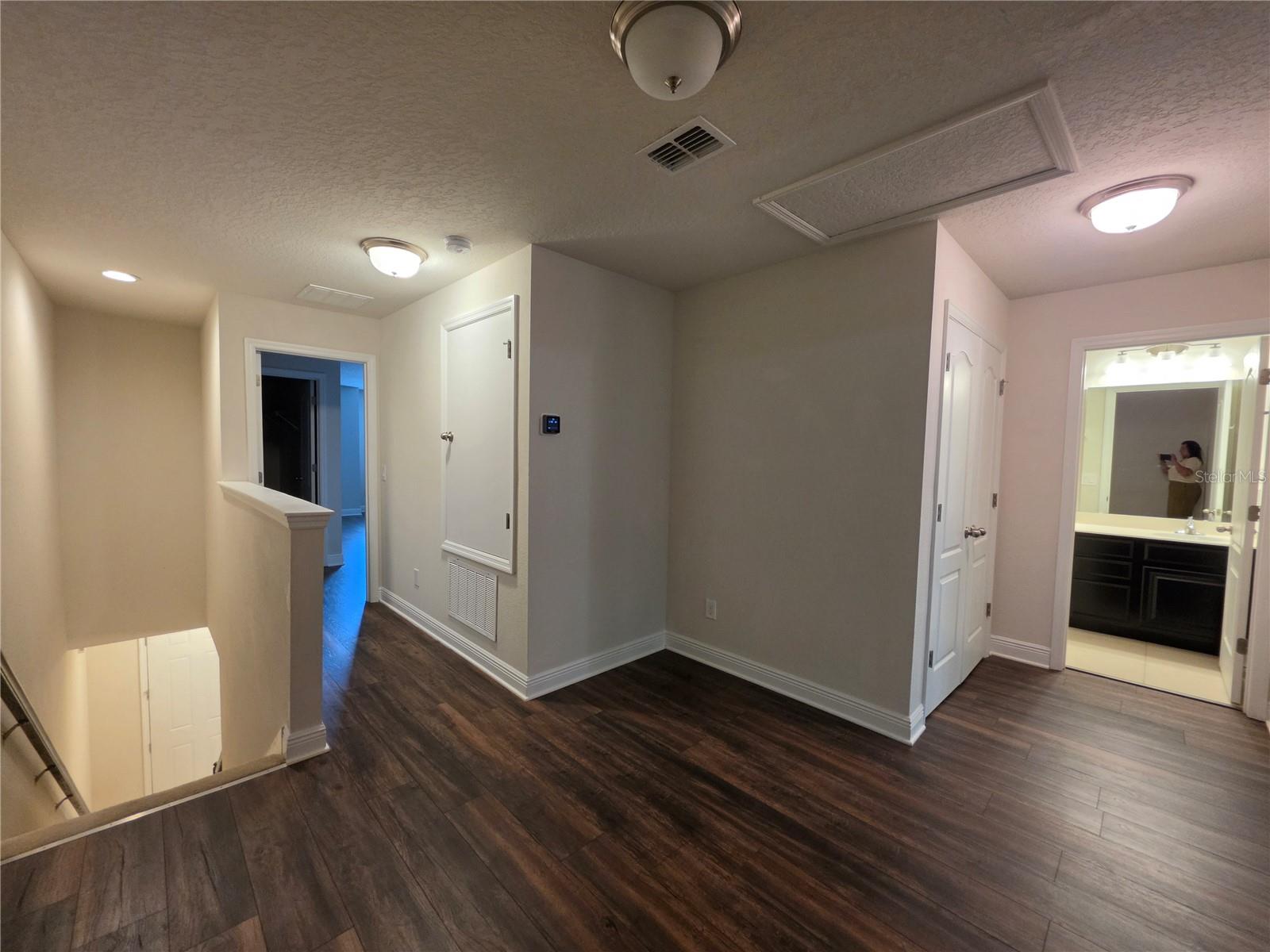 549 Bethesda Ct Property Photo 10