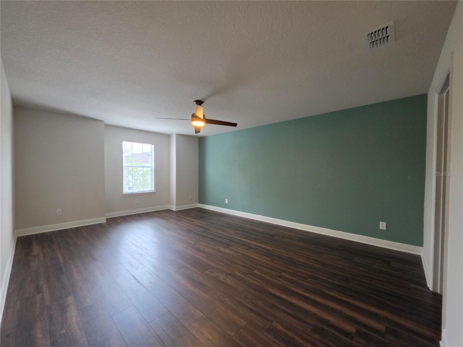 549 Bethesda Ct Property Photo 12
