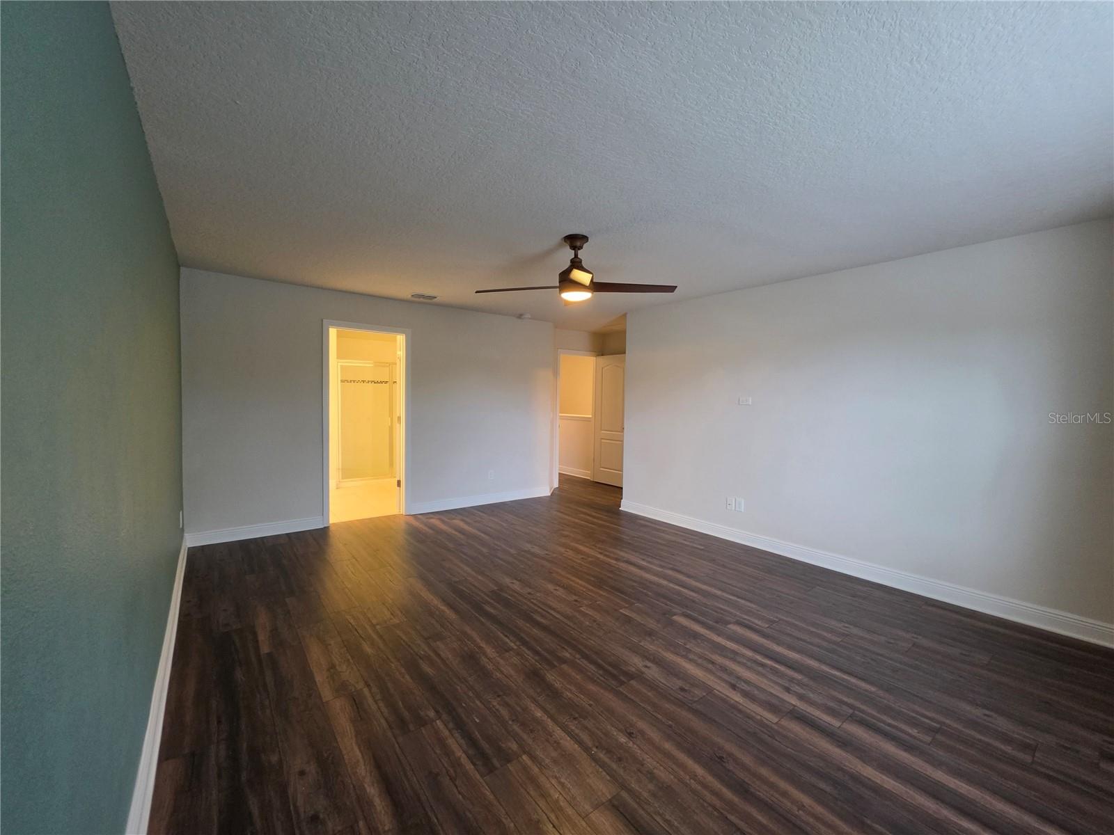 549 Bethesda Ct Property Photo 13