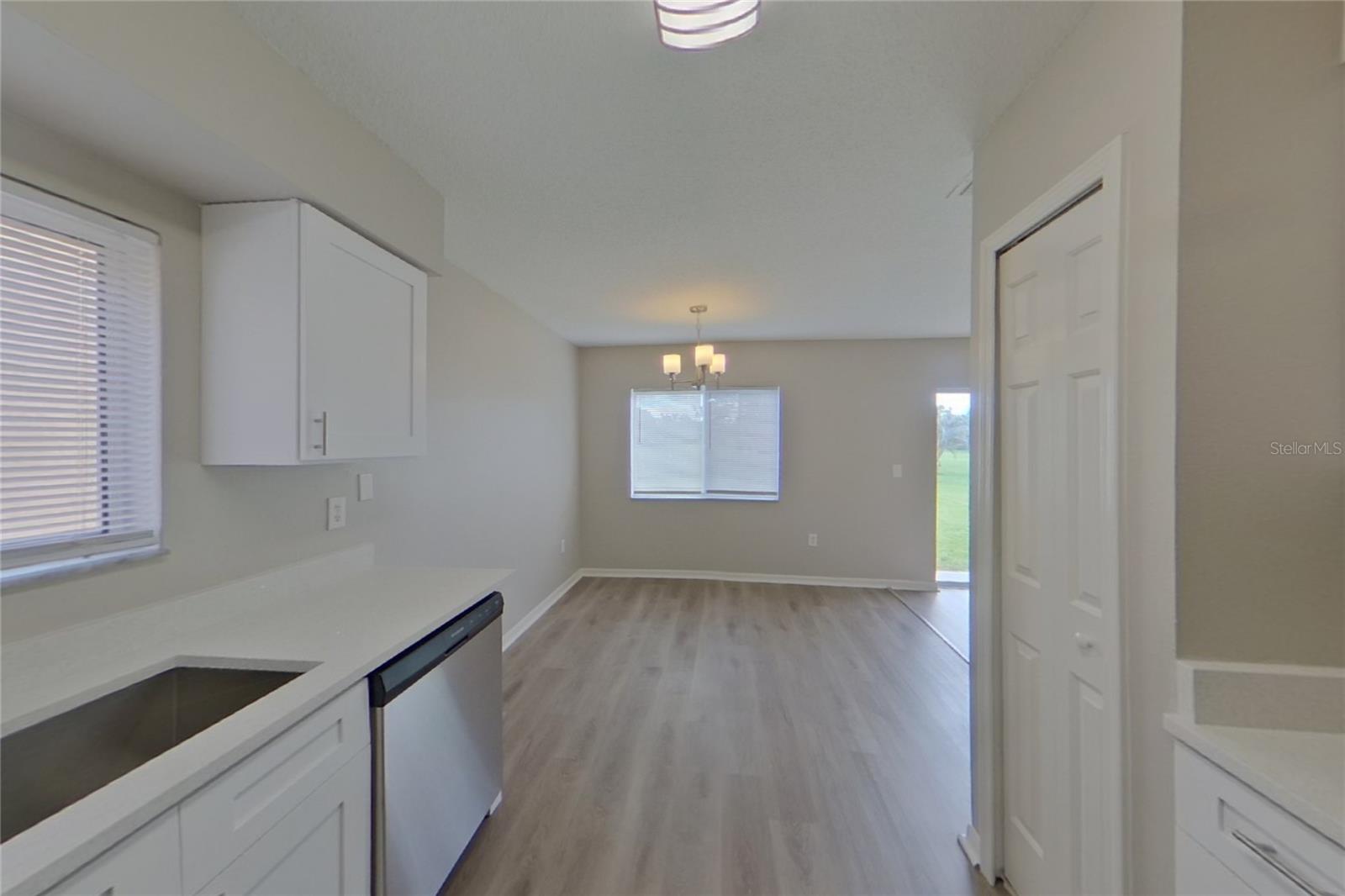 O6420111 Property Photo 5