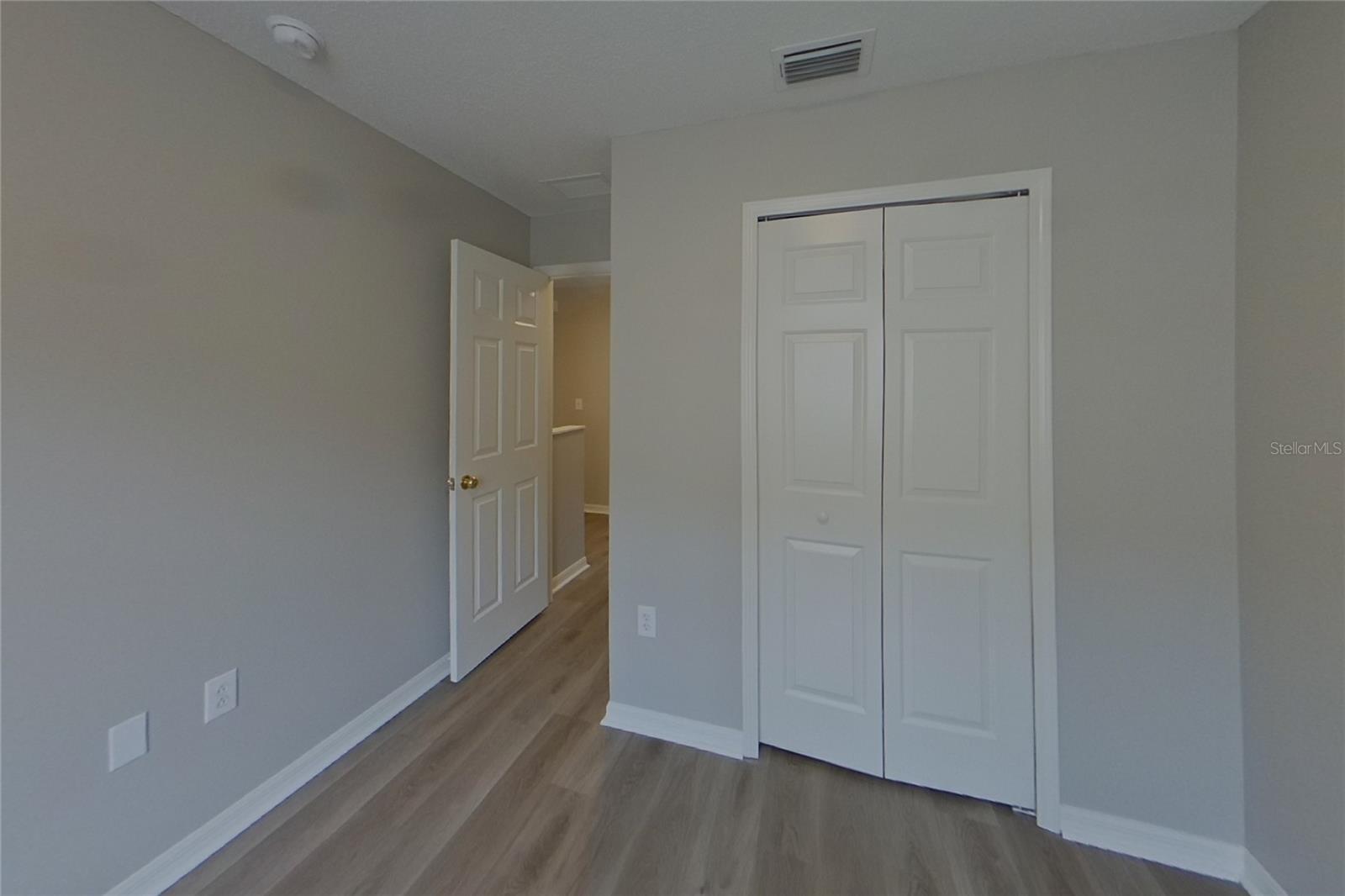 O6420111 Property Photo 13