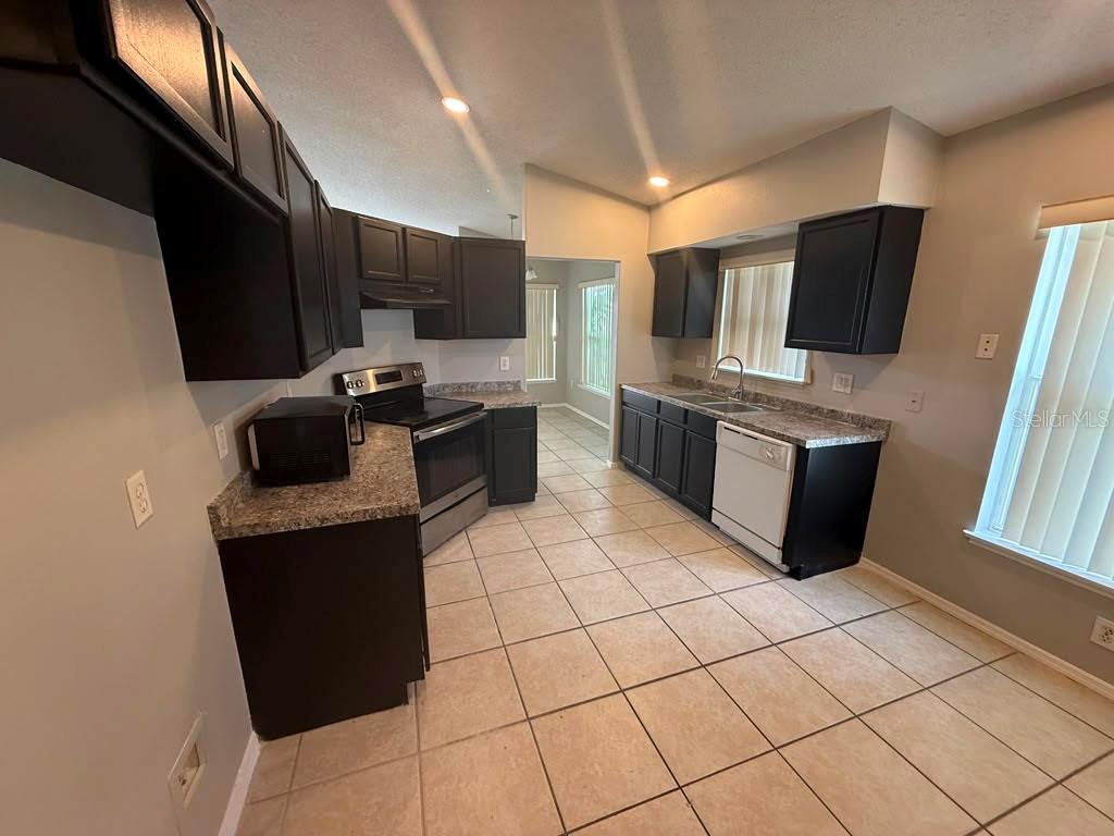 1440 Timberbend Cir Property Photo 3