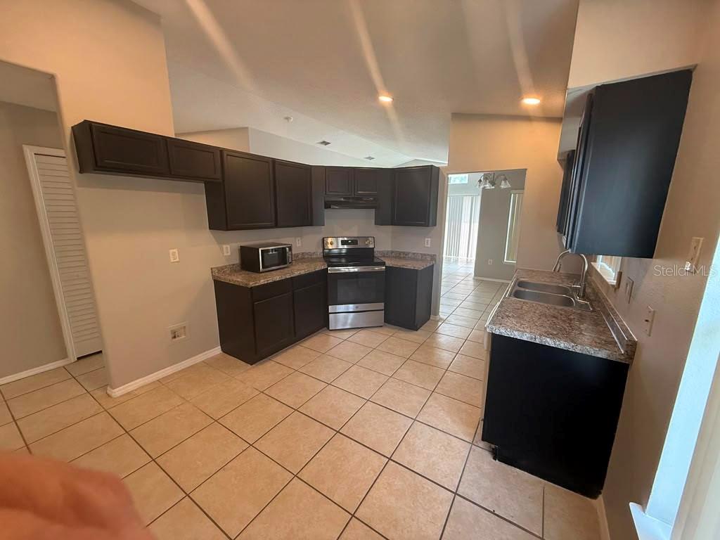 1440 Timberbend Cir Property Photo 4