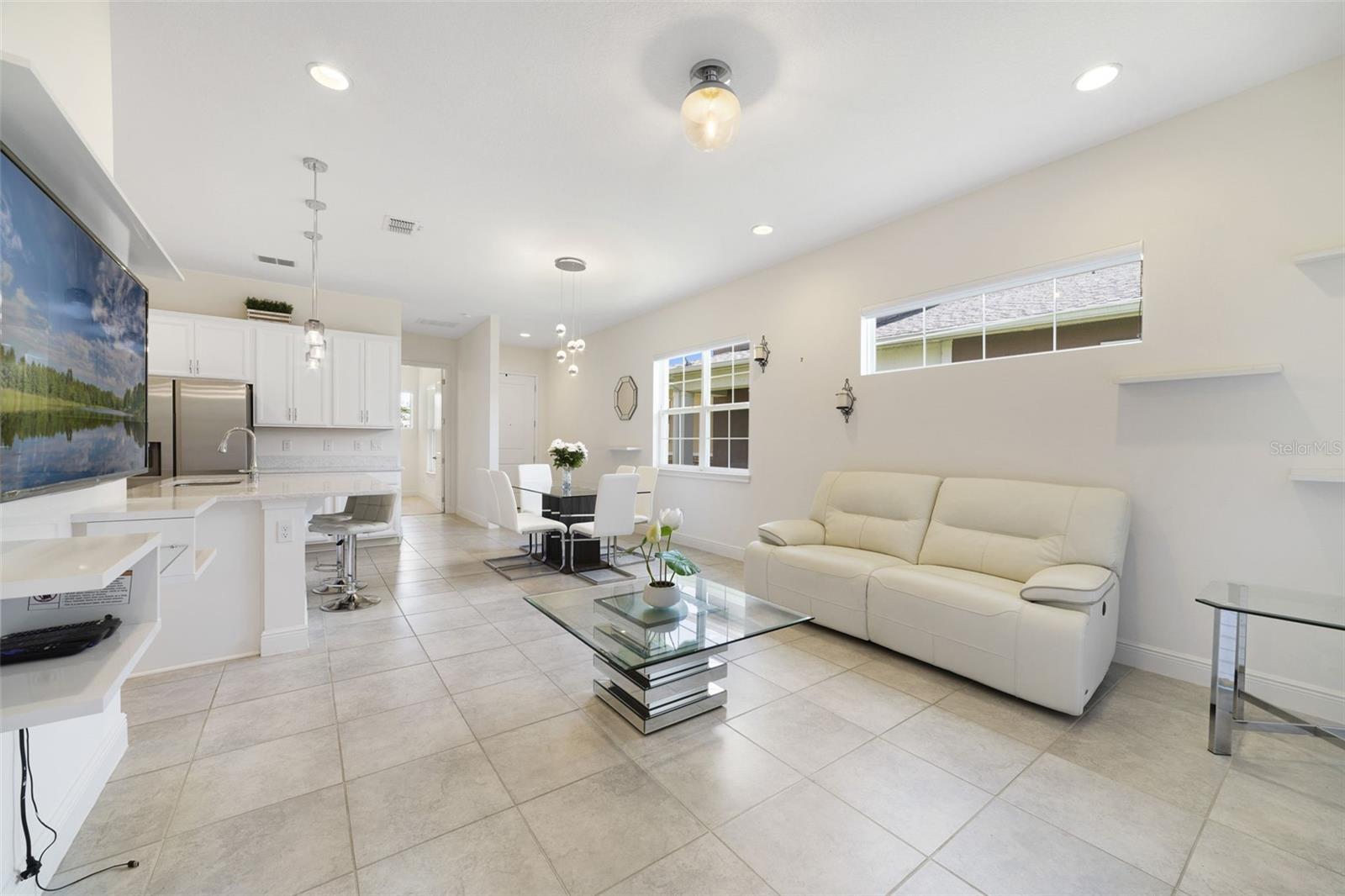 2516 Datura Loop Property Photo 8