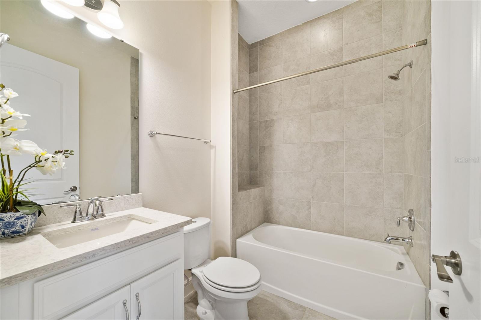 2516 Datura Loop Property Photo 18
