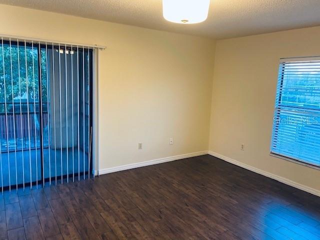 1604 Sunside Sq #33 Property Photo 3