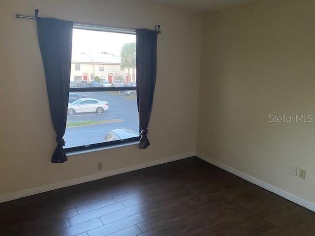 1604 Sunside Sq #33 Property Photo 6
