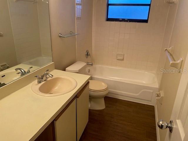 1604 Sunside Sq #33 Property Photo 8