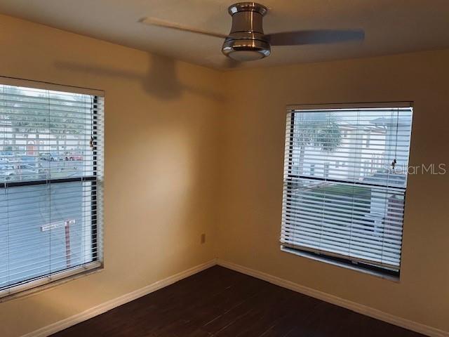 1604 Sunside Sq #33 Property Photo 9