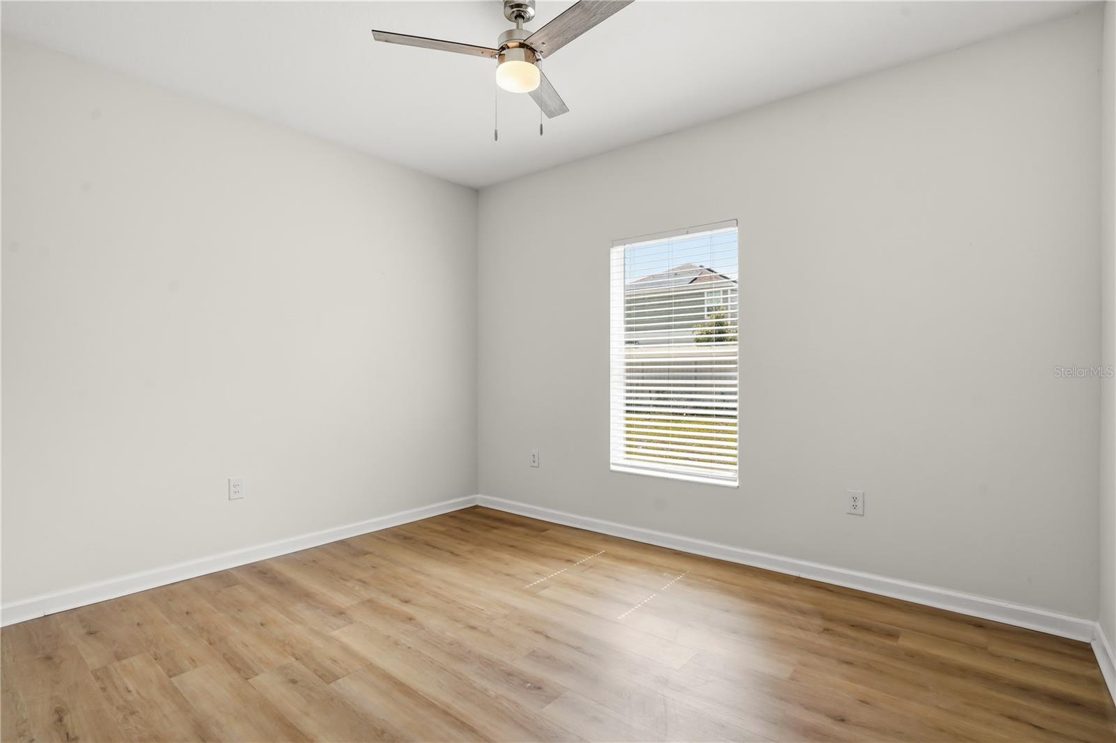 1721 White Water Ct Property Photo 11