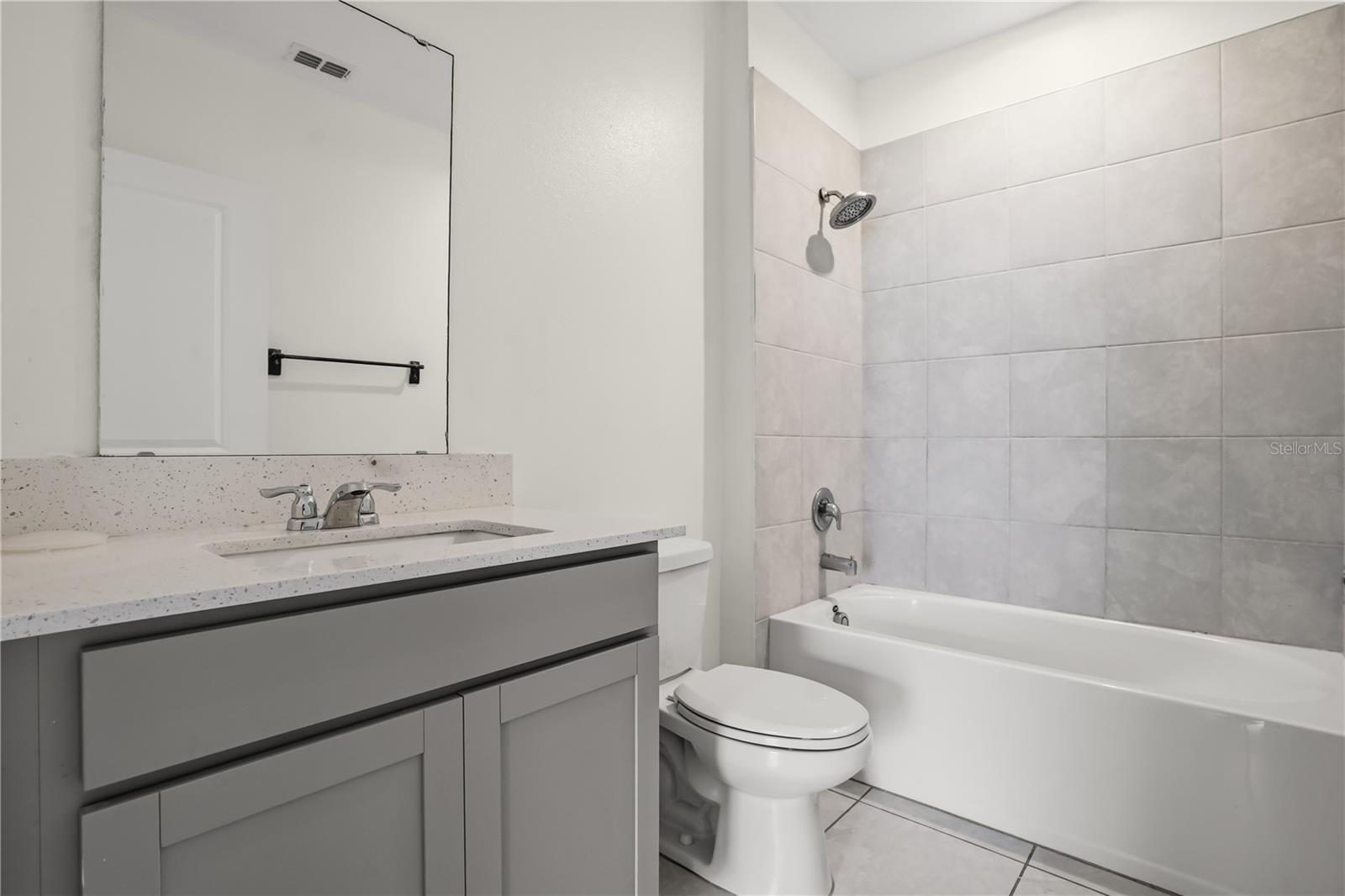 1721 White Water Ct Property Photo 13