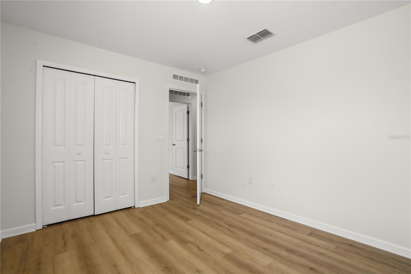 1721 White Water Ct Property Photo 24
