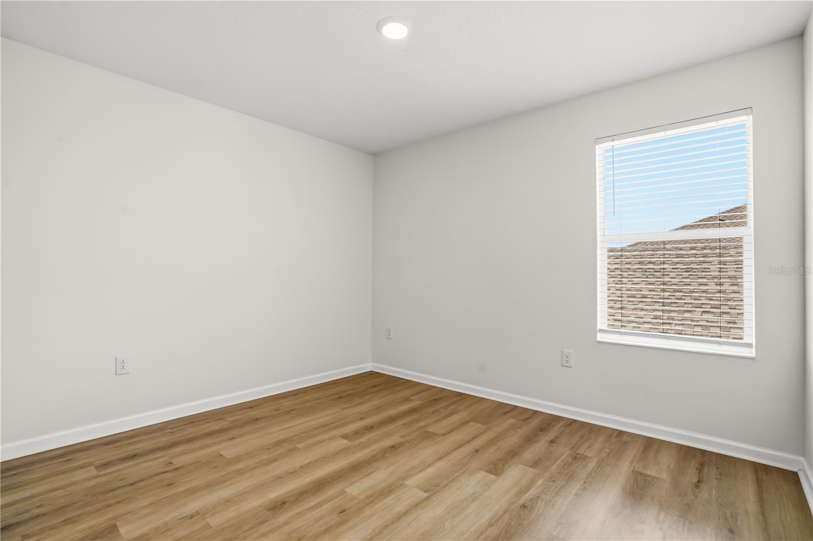 1721 White Water Ct Property Photo 29