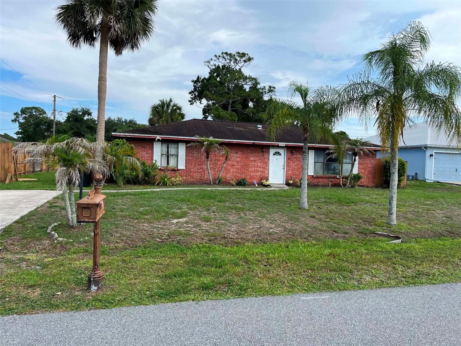 688 Airoso Rd Se Property Photo 1