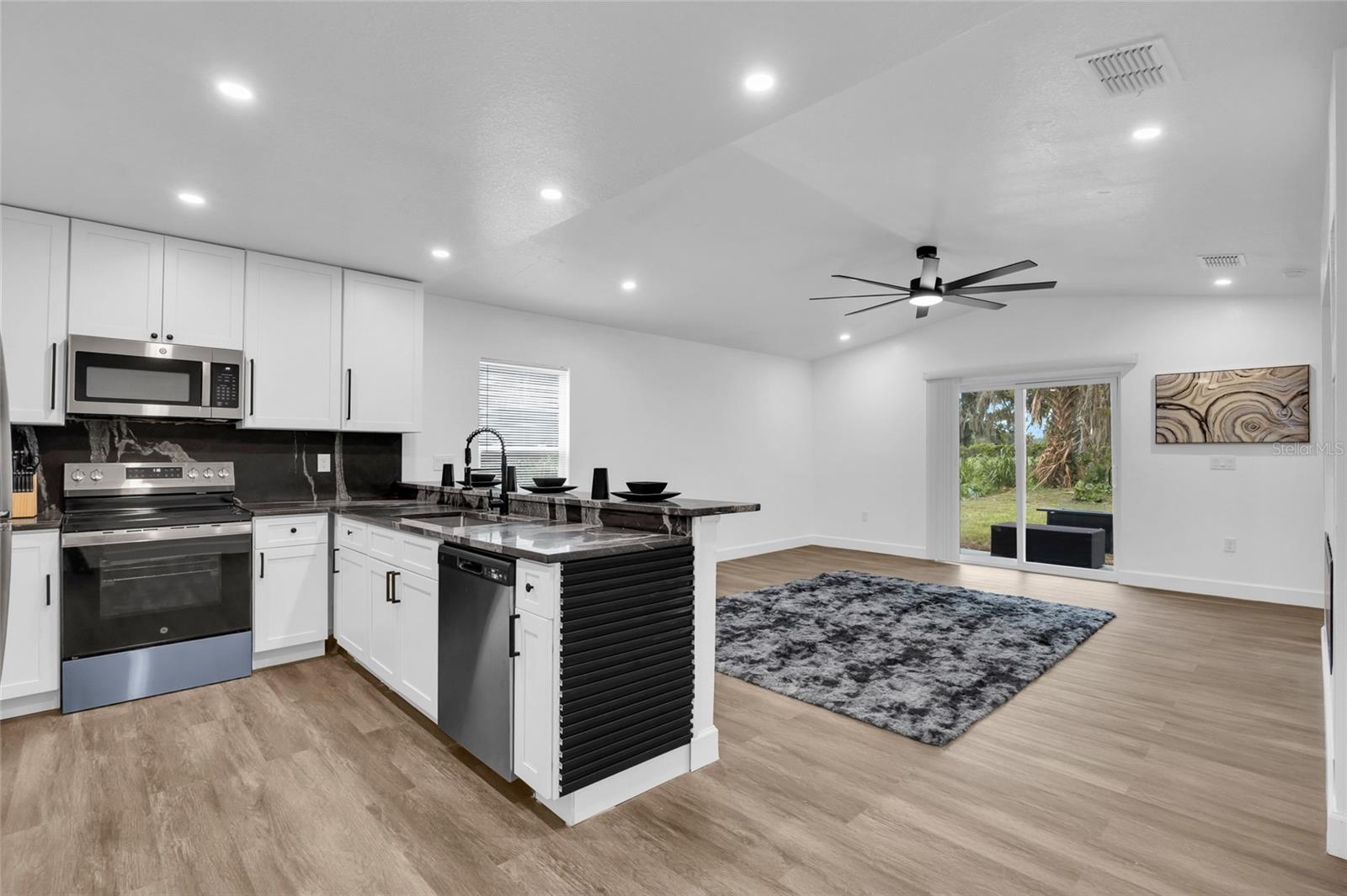 1765 Roseberry Ln Property Photo 12